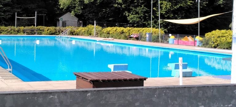 Geschlossener Pool