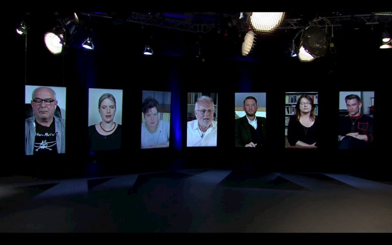 Die Bachmannpreis-Jury 2020 per Bildschirm zugeschaltet (von links): Klaus Kastberger, Insa Wilke, Nora Gomringer, Hubert Winkels, Michael Wiederstein, Brigitte Schwens-Harrant, Philipp Tingler (Foto: Screenshot/ORF)