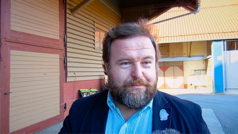 Blutspecht im Mordschwarzwald: Krimiautor Bernd Leix im Interview