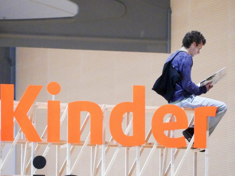 Buchmesseimpressionen 2016 von Barbara Fellgiebel: »So lange Bücher kritisiert werden, werden sie gelesen«