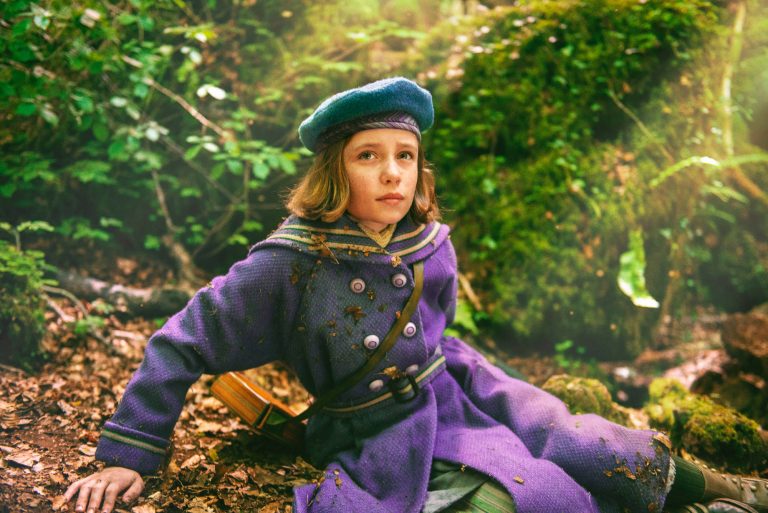 Mary (Dixie Egerickx) im Geheimen Garten (Foto: Studiocanal)