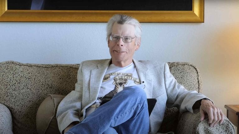 Stephen King spricht über die Qualen des Plottens (Quelle. YouTube/Simon & Schuster Books)