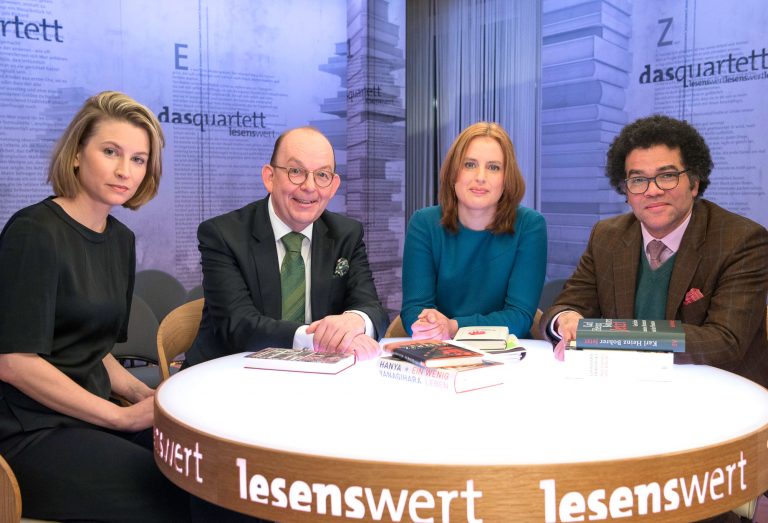 Lesenswert im SWR: Denis Scheck und Mara Delius im Interview