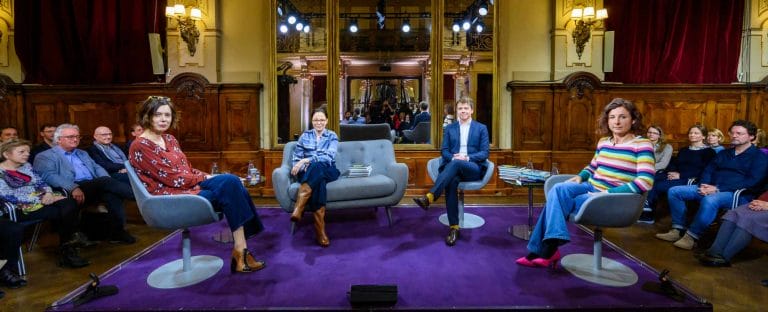 Die reguläre Quartett-Besetzung vom 5. Mai 2023 (von links): Eva Menasse, Thea Dorn, Cornelius Pollmer und Juli Zeh (Foto: ZDF/Svea Pietschmann)