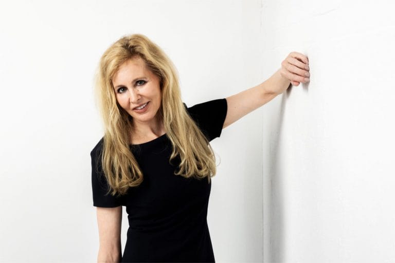 Debütautorin Marie Sand mit »Ein Kind namens Hoffnung« (Foto: Oliver Look)