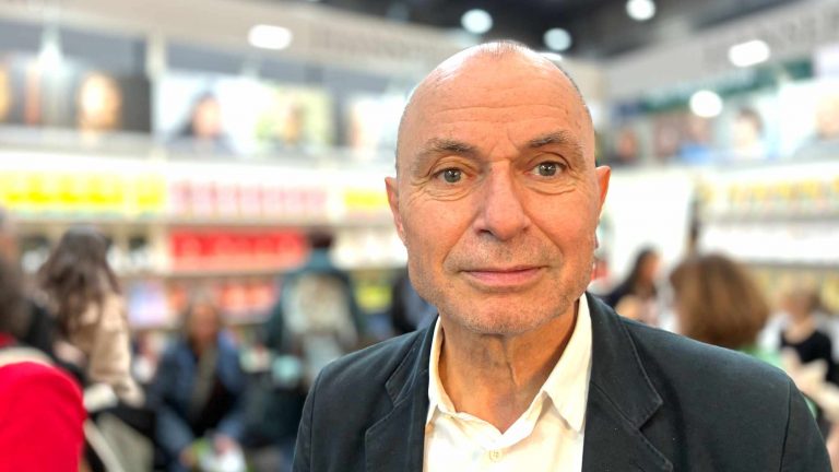 Norbert Gstrein auf der Leipziger Buchmesse 2026 (Foto: Tischer)