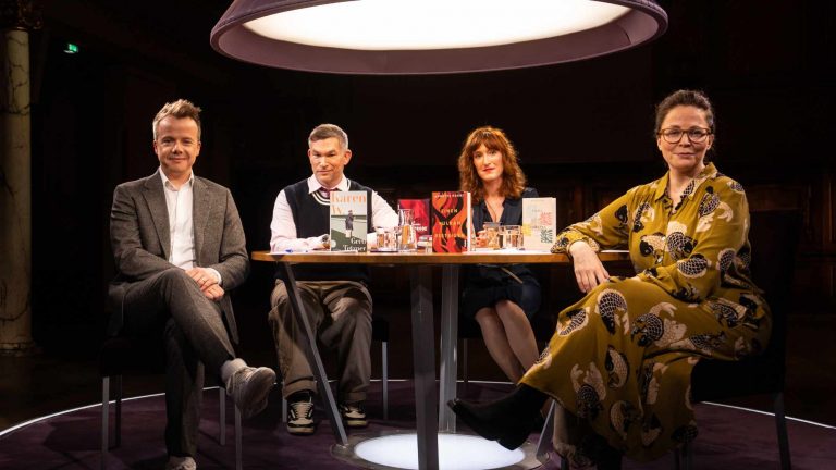 Die Besetzung des Literarischen Quartetts vom 12. September 2025 (von links): Cornelius Pollmer, Philipp Tingler, Nora Bossong und Thea Dorn (Foto: ZDF/Flavio Degen)