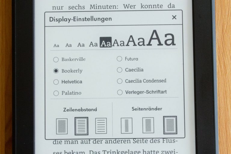 Neben Schriftgrößte und Schriftart können auch auf dem Kindle Paperwhite 2015 weiterhin nur Zeilenabstand und die Größe der Seitenränder eingestellt werden. [Klick zum Vergrößern]