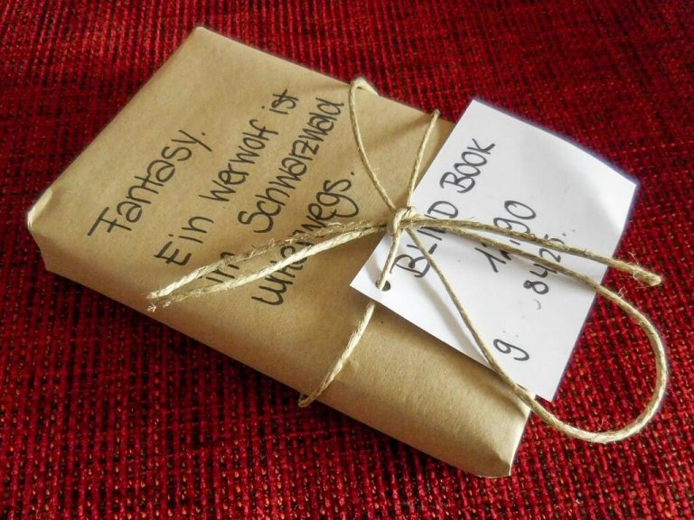 BLIND BOOK